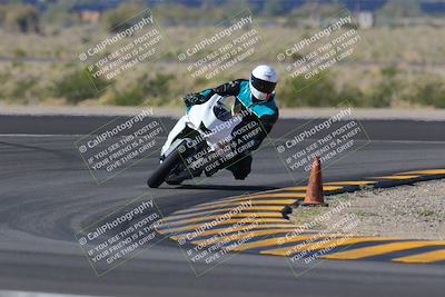 media/Nov-06-2022-SoCal Trackdays (Sun) [[208d2ccc26]]/Turn 11 (10am)/